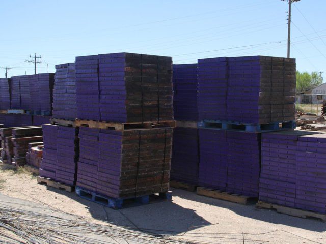 Hand Set Concrete Wall Forms