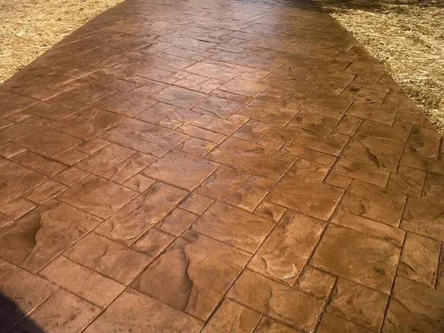 Brown Shiny Pathway — Glade Hill, VA — Creative Curbs