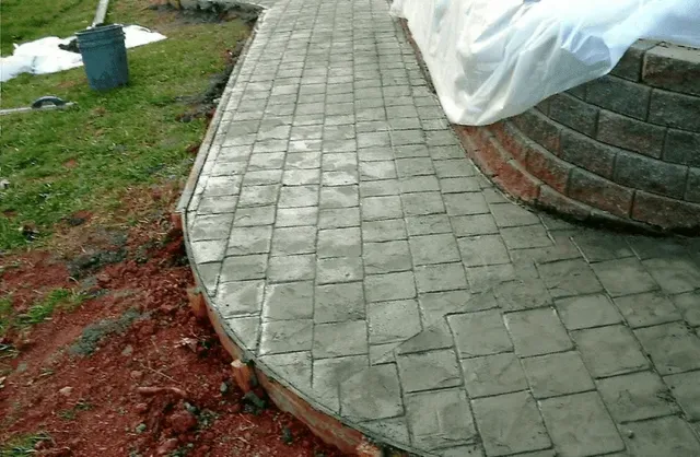 Concrete Gray Pathway — Glade Hill, VA — Creative Curbs