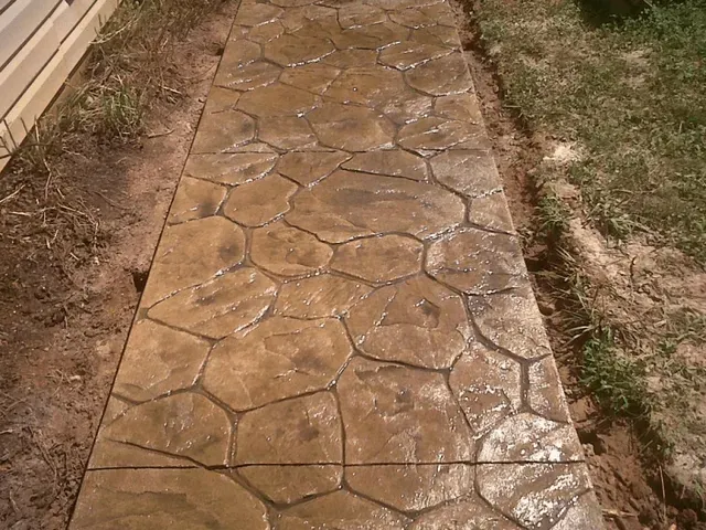 Straight Pathway — Glade Hill, VA — Creative Curbs