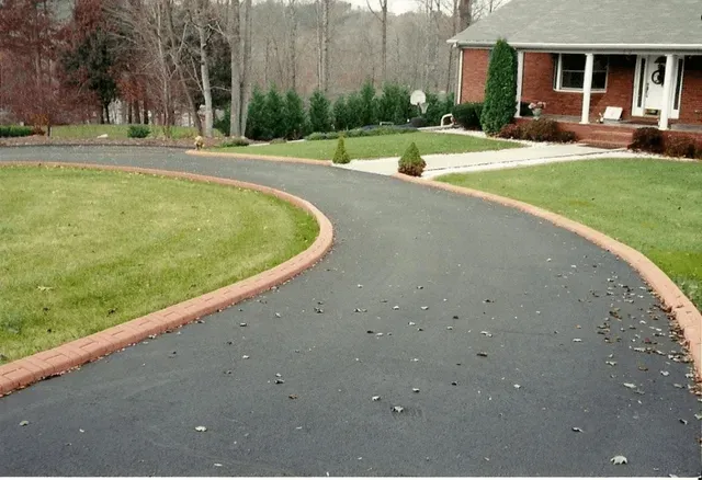 House with Curve Border — Glade Hill, VA — Creative Curbs