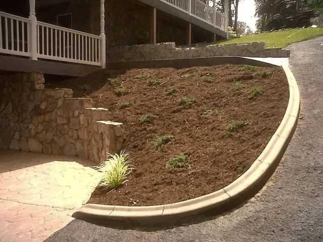 Curve Border and Stone Wall — Glade Hill, VA — Creative Curbs