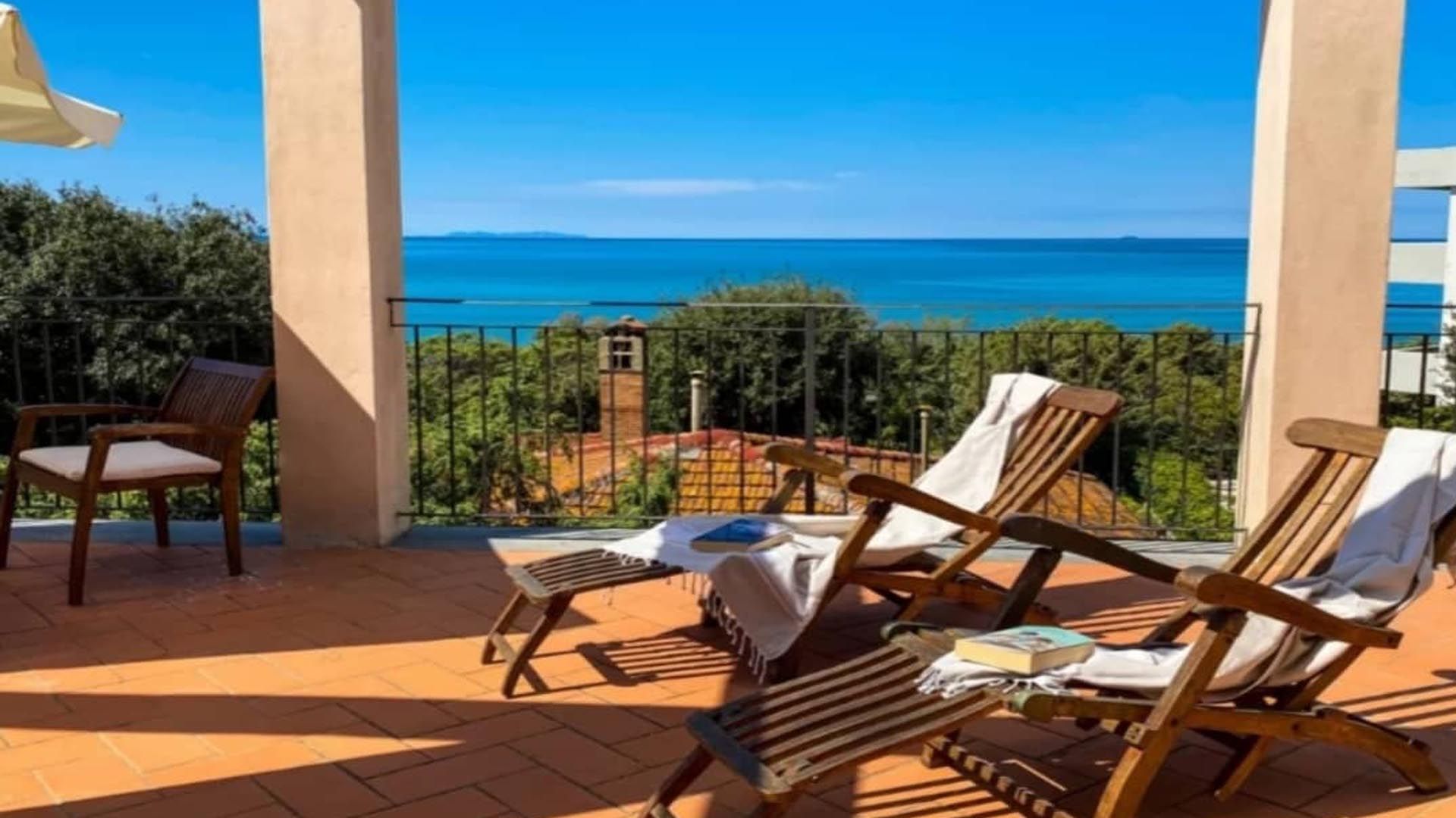 Attico con terrazza panoramica a San Vincenzo. Super Tuscany Life