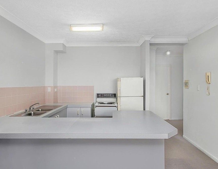Custom Luxury Kitchens Built In-House