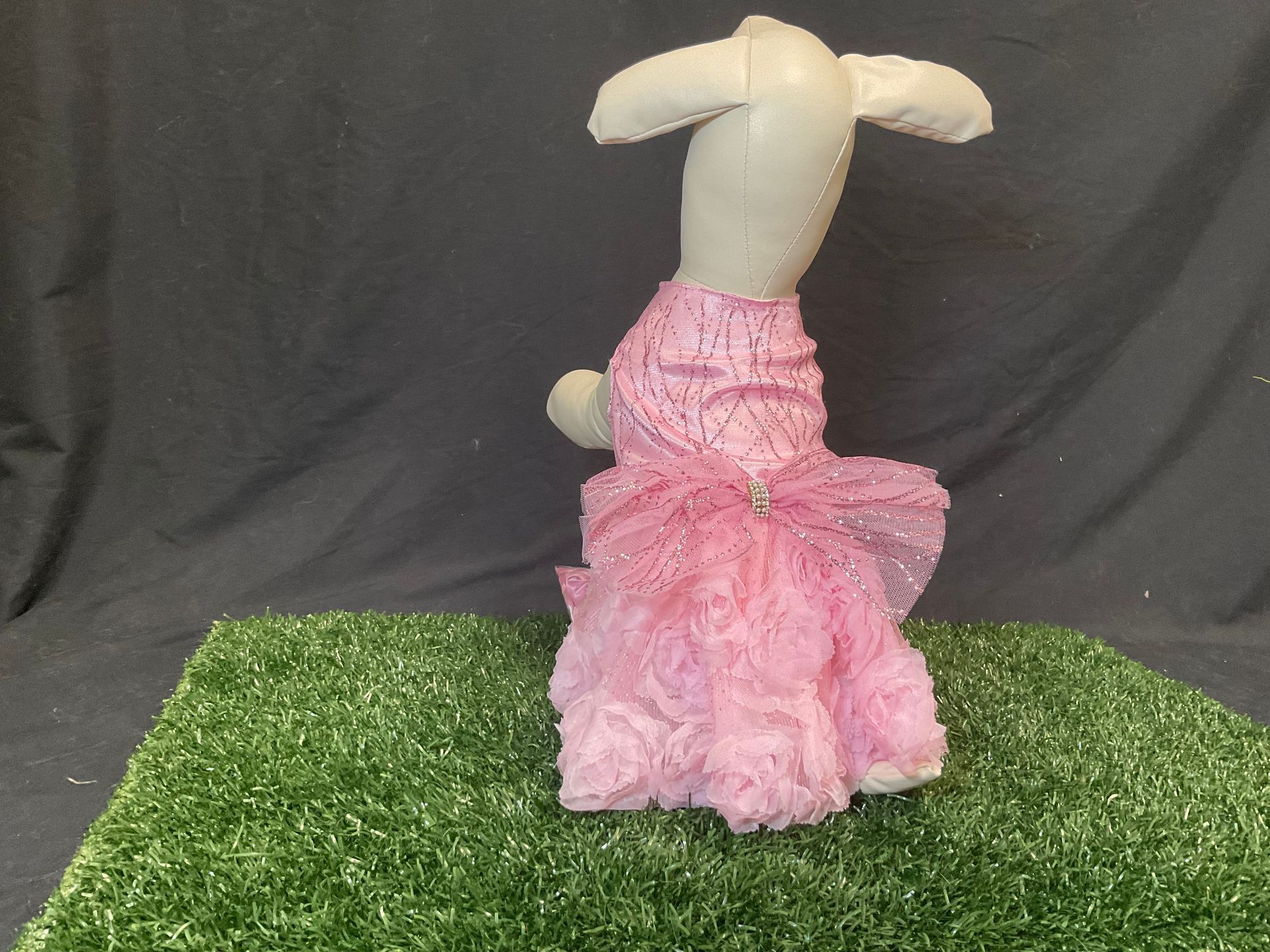 pink dress