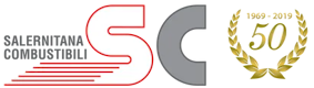 Logo della "Salernitana Combustibili" con le iniziali "SC" e un "50" dorato per celebrare il suo 50° anniversario.