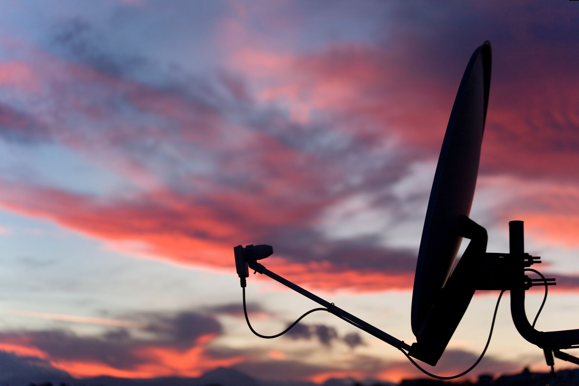antenna e tramonto