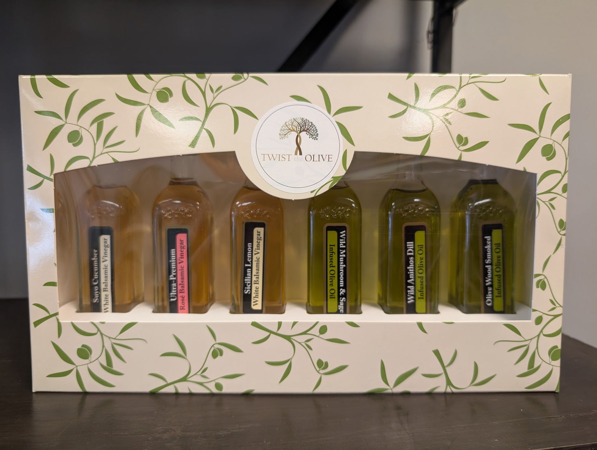 Olive Oil and Balsamic vinegar  6 bottle sampler pack