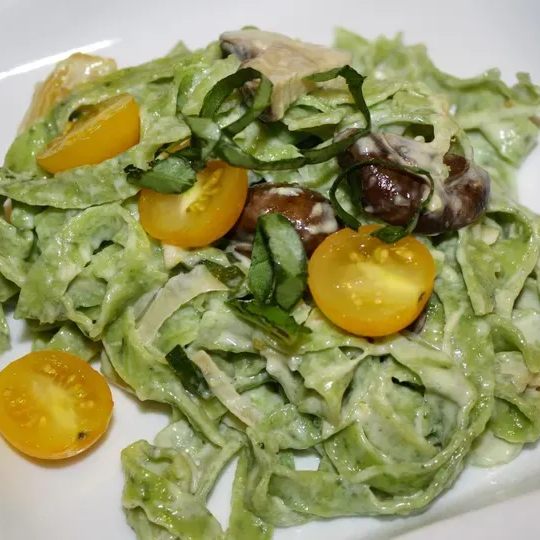 Fresh Arugula Pasta with Creamy Garlic Mushroom Sauce