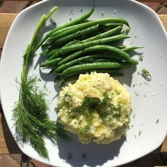 Creamy Dill Mashed Potatoes