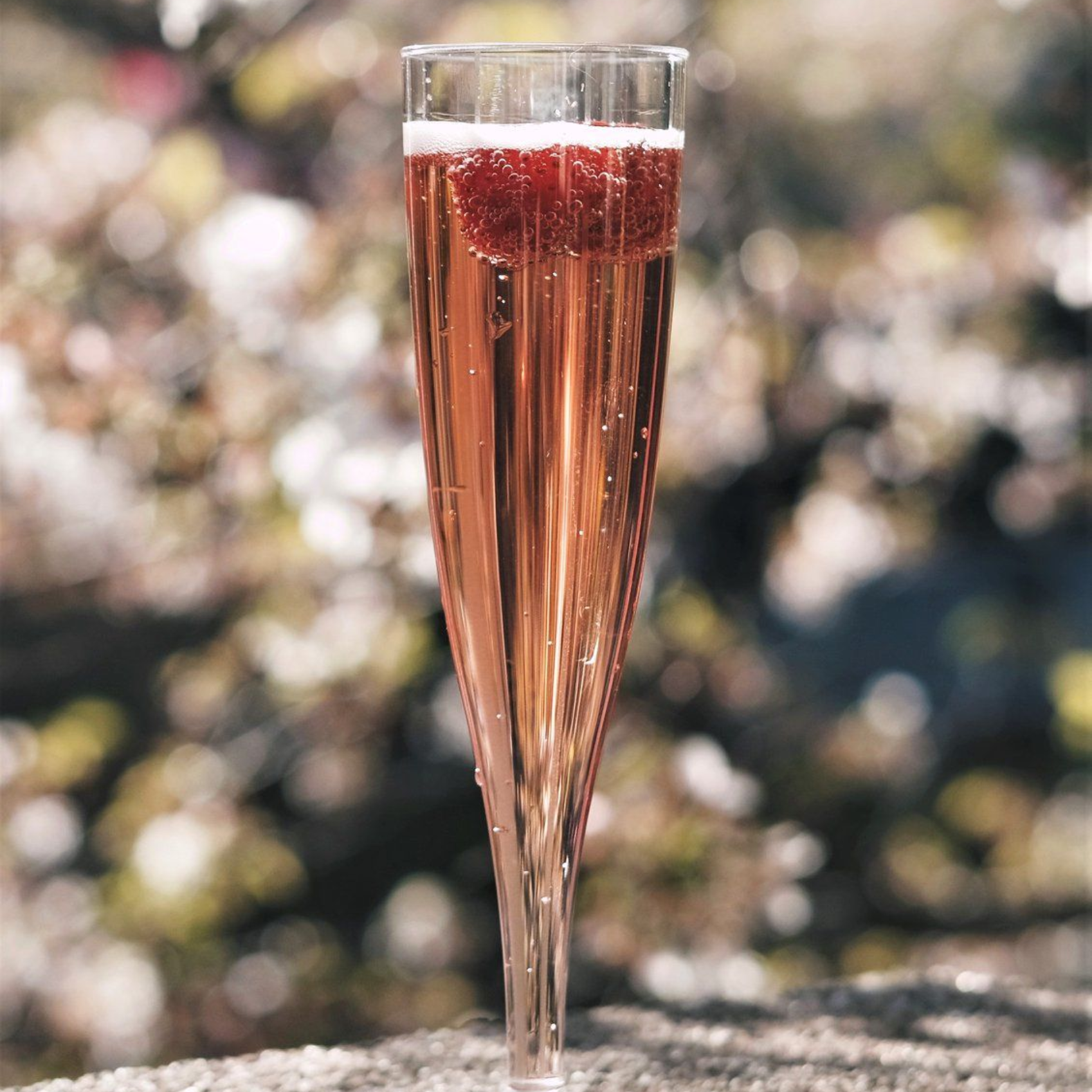 ELDERFLOWER CHAMPAGNE COCKTAIL