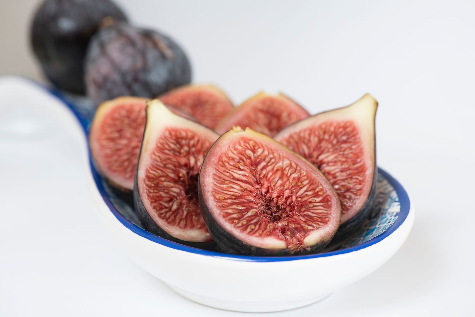 Sliced figs