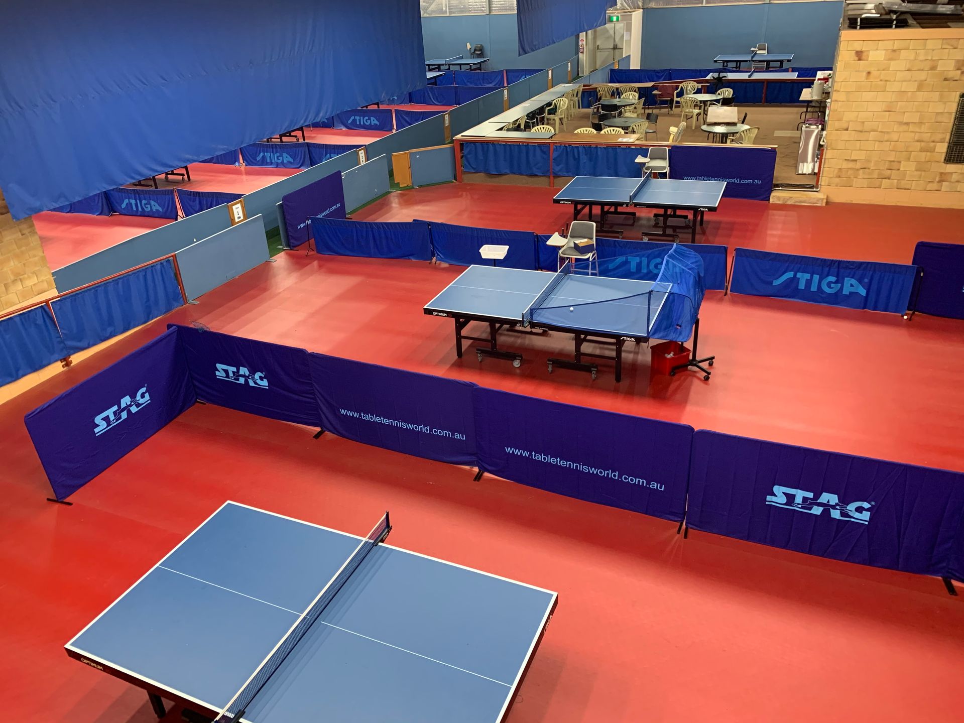 flexible-table-and-hall 
