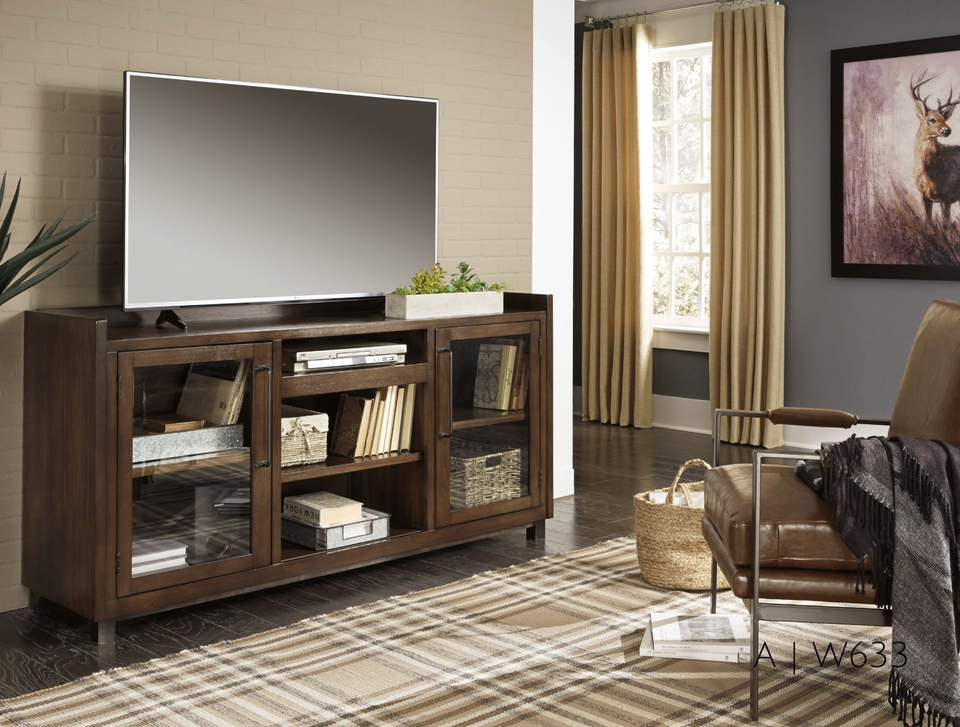 TV and media console