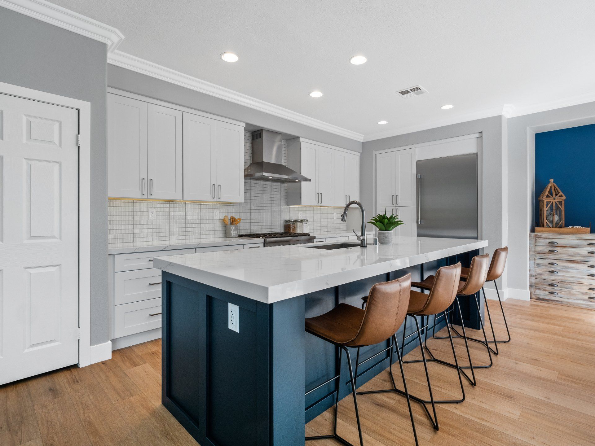 Kitchen Cabinet Remodeling Contractor in Mission Viejo, CA