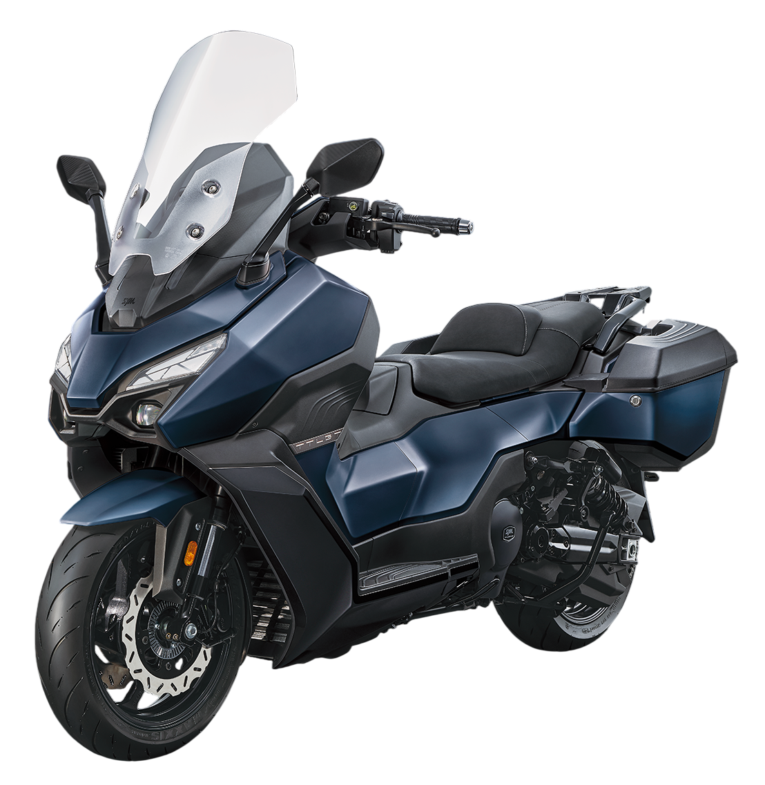 Un maxi-scooter nero opaco con parabrezza alto e doppi fari, parcheggiato su uno sfondo bianco.