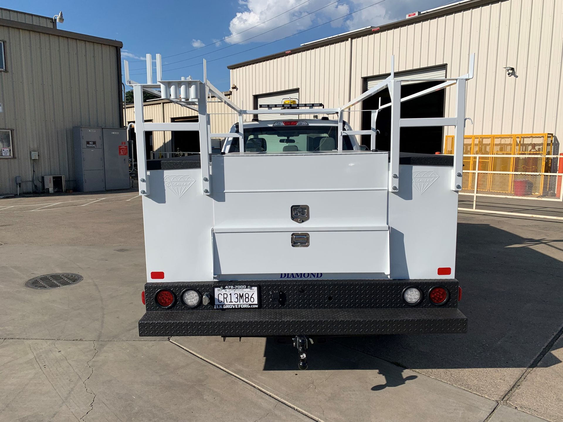 8' service body with roll top