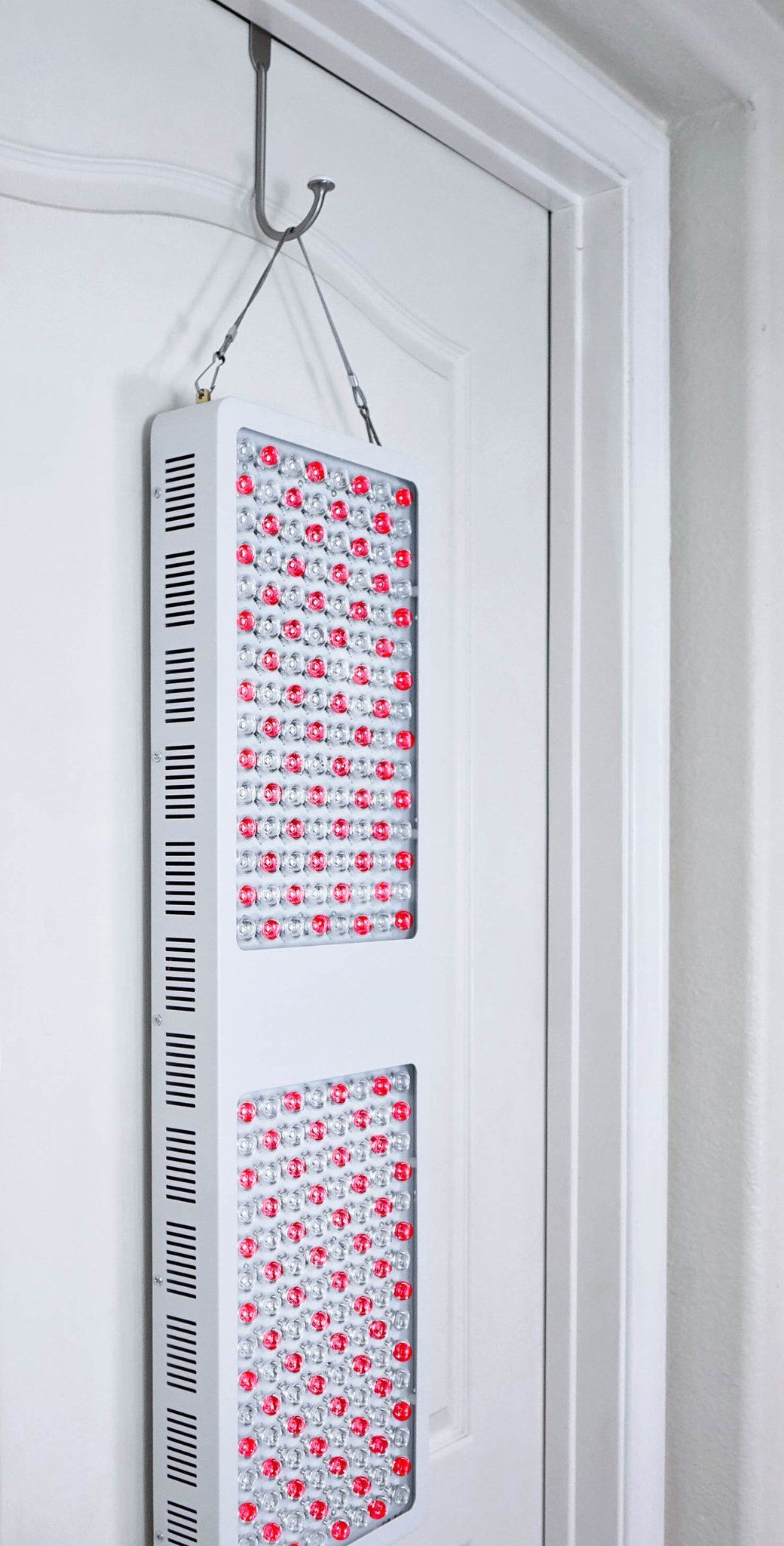 Image of red light therapy device