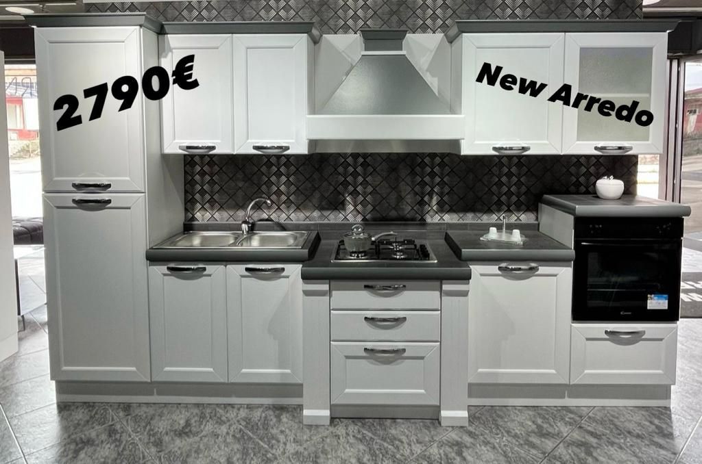 Una cucina con un prezzo di listino di 2790 euro