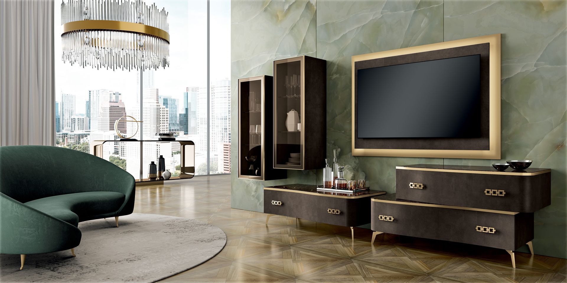 Un soggiorno con divano, televisione e lampadario.