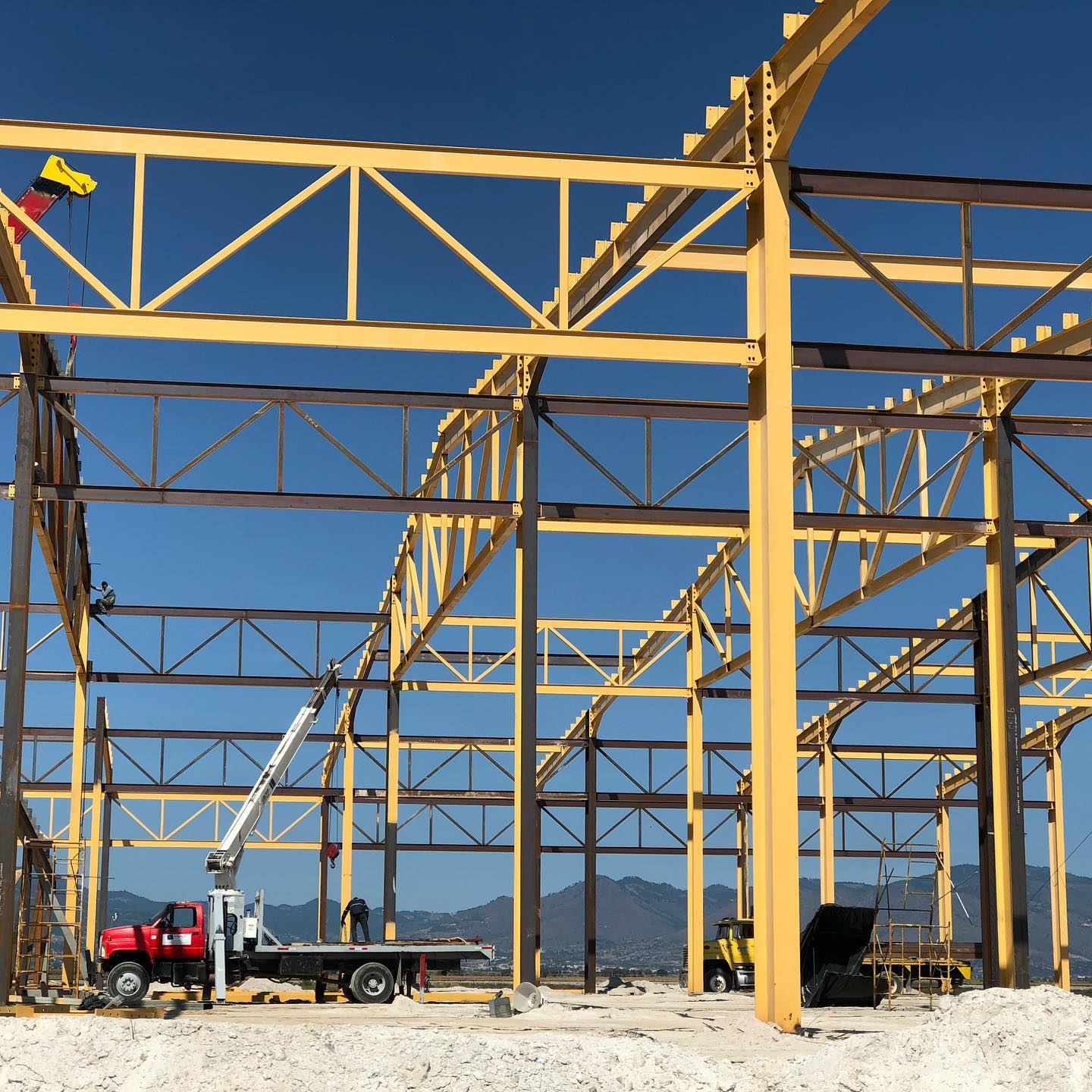 Montajes de estructura metálica Montajes de estructura metálica
