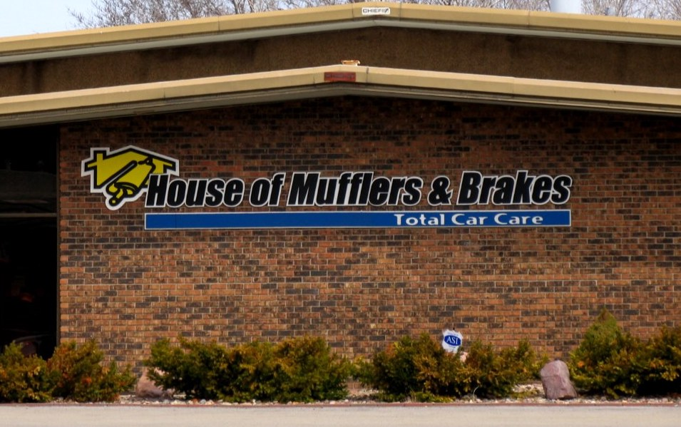 -Omaha, NE - House of Mufflers & Brakes