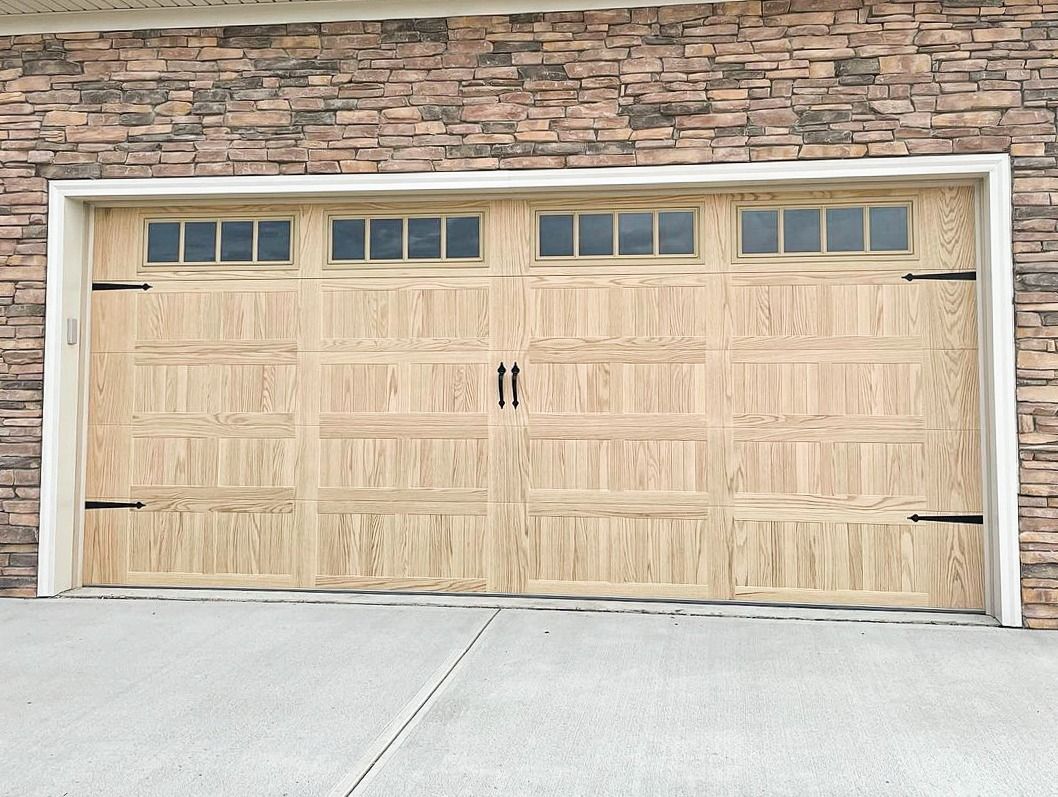 Garage door | Russellville, AR | Mize Garage Doors, Inc. Garage door | Russellville, AR | Mize Garage Doors, Inc.