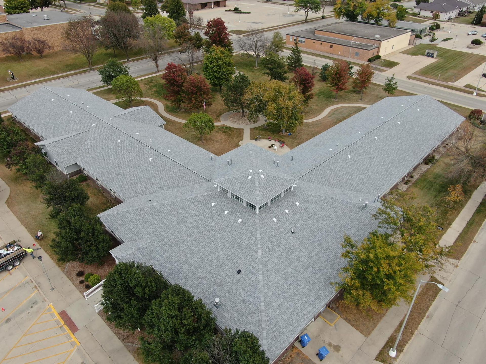 Charles City Iowa roofing company