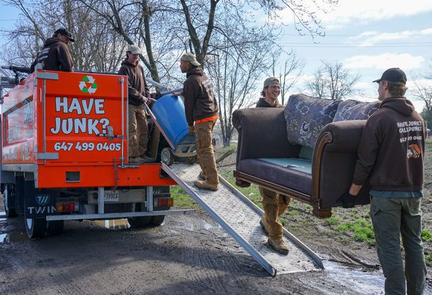 Dunk Disposal dumpster bin delivered for renovation in Mississauga