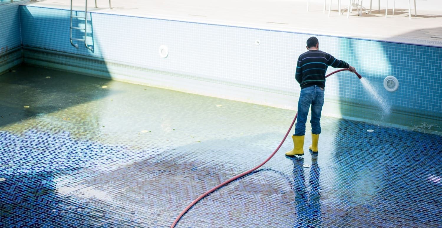 pool deep cleaning