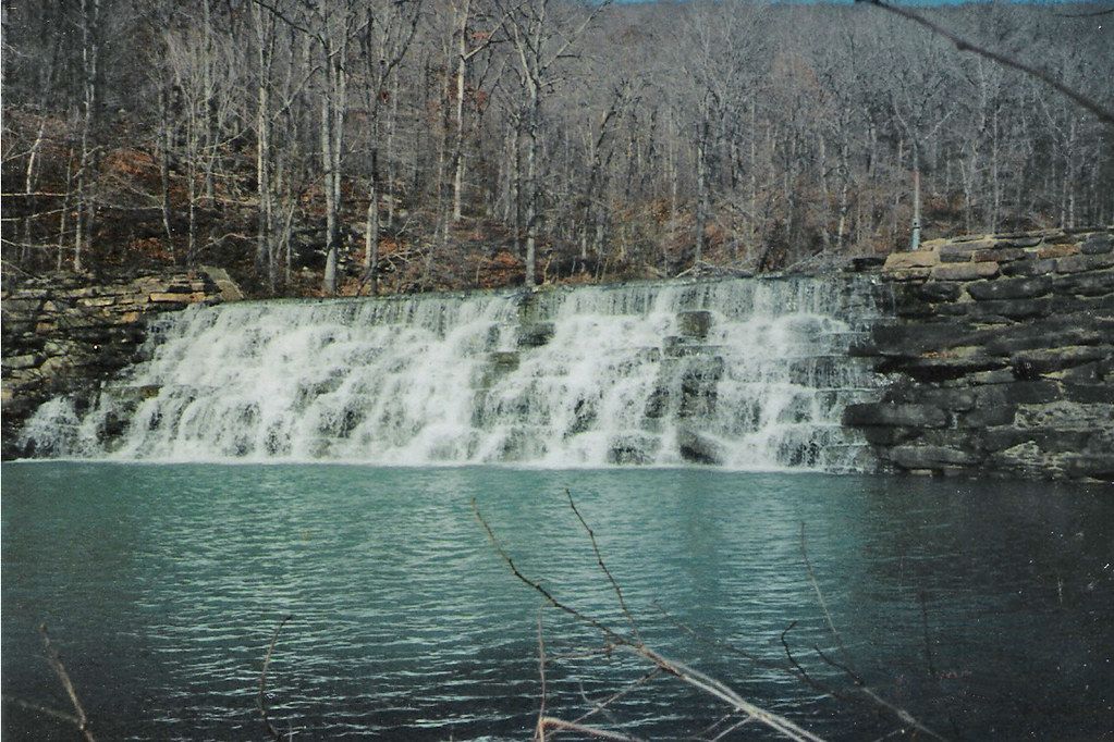 Devil's Den State Park hiking trails near Fayetteville Arkansas
