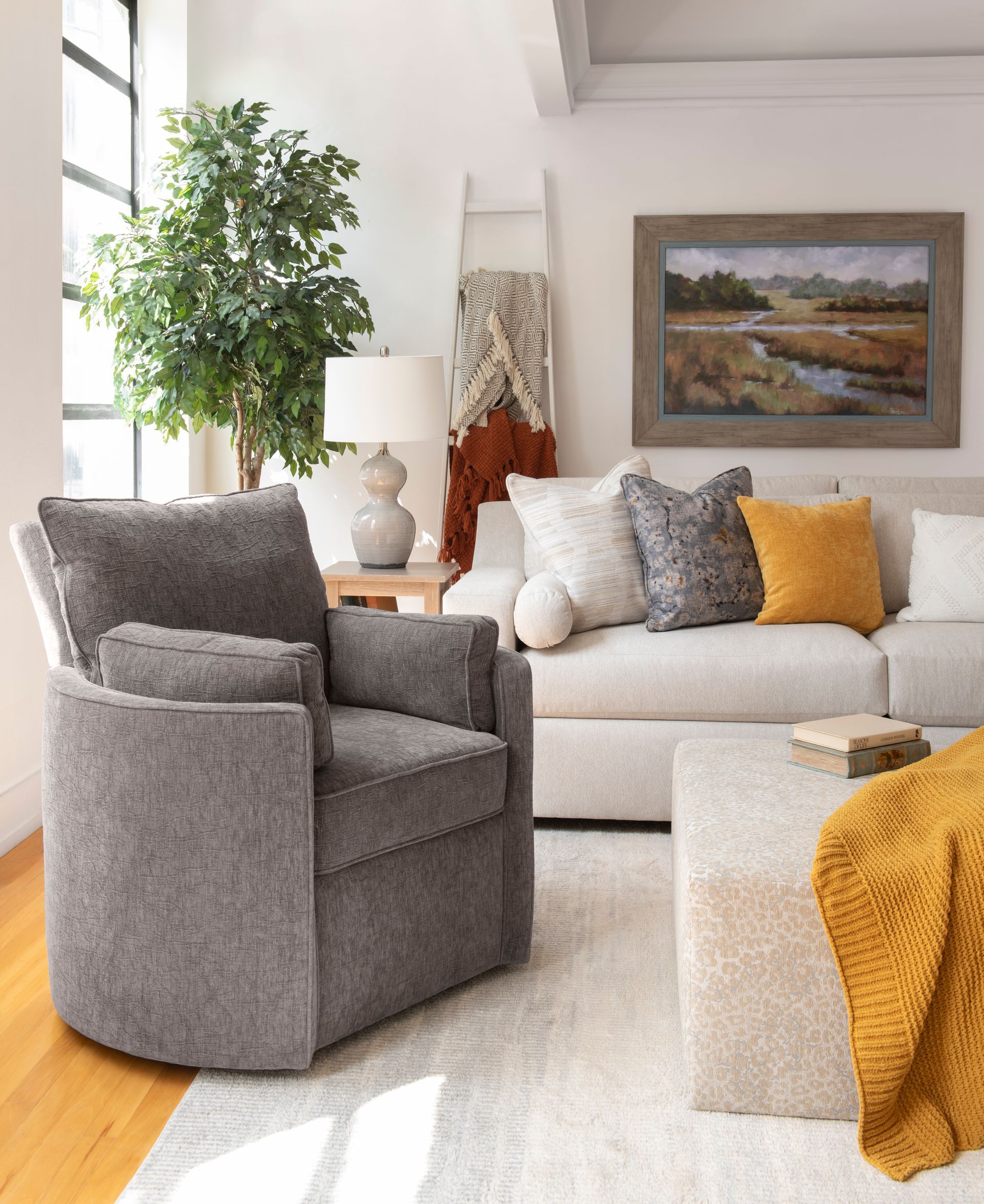 Axel Swivel Chair by JP Home