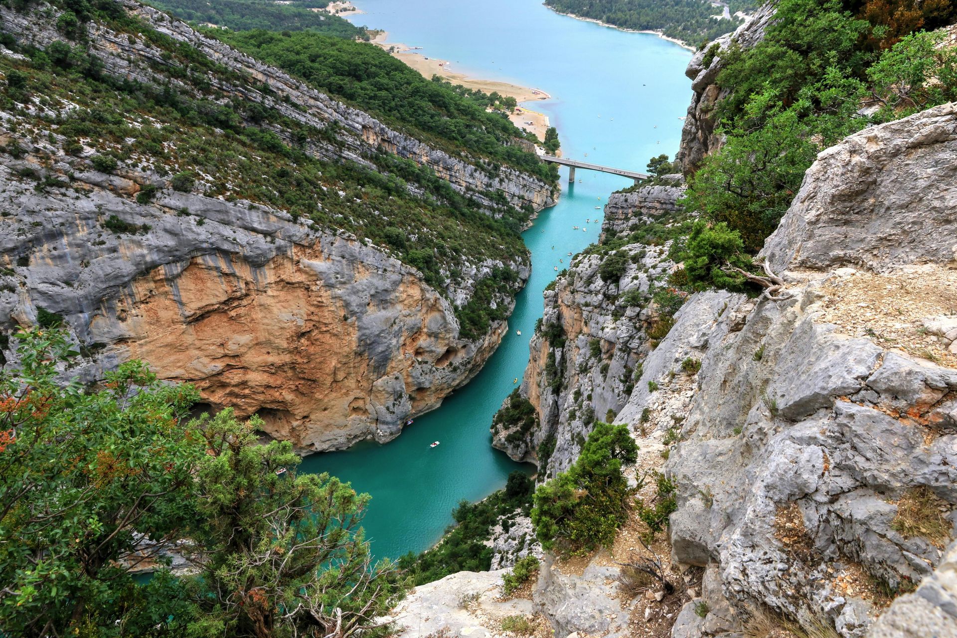 Private full-day tour to Provence and the Gorges du Verdon from Nice. Lavender fields, Moustiers-Sainte-Marie and Europe's largest canyon. From €700.