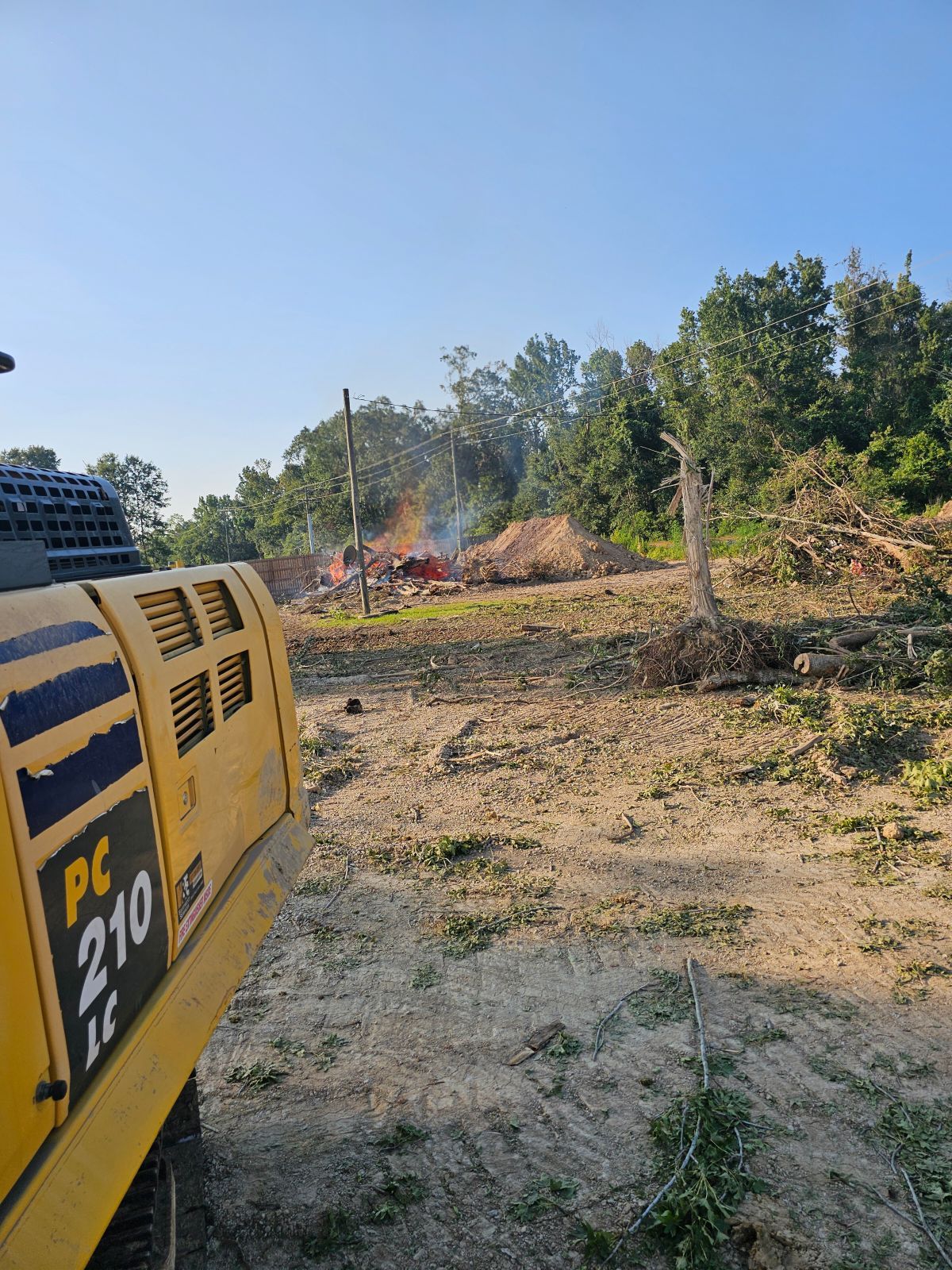 HOME Lee's Trucking and Land Services LLC Saint Amant, LA