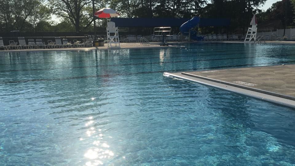 Ball Pool Springfield's Photo Gallery | Springfield Country Club Pool Life
