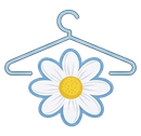 Appendino azzurro con margherita al centro, petali bianchi, centro giallo, contorno azzurro.