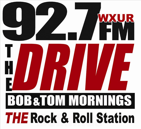 92.7 fm logo