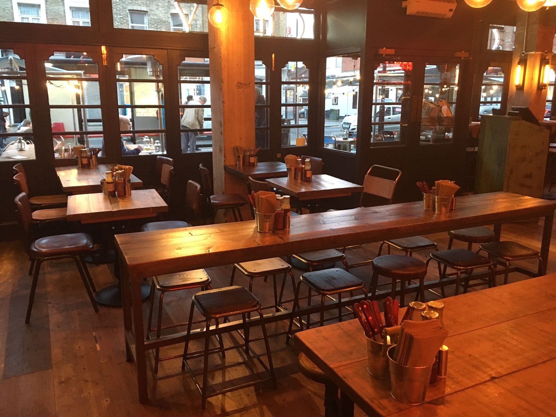 Chicken Society, Finchley, North London 10