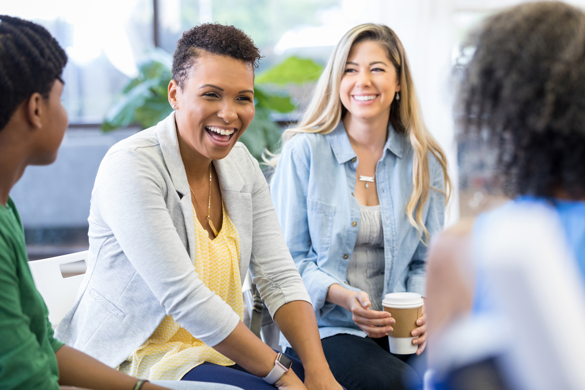 woman smiling with white teeth | professional teeth whitening in Lynnwood WA