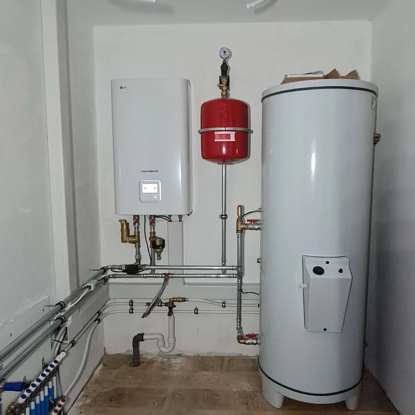 Warmtepomp lucht-water LG Therma V
Sanitair Boiler
Averbode