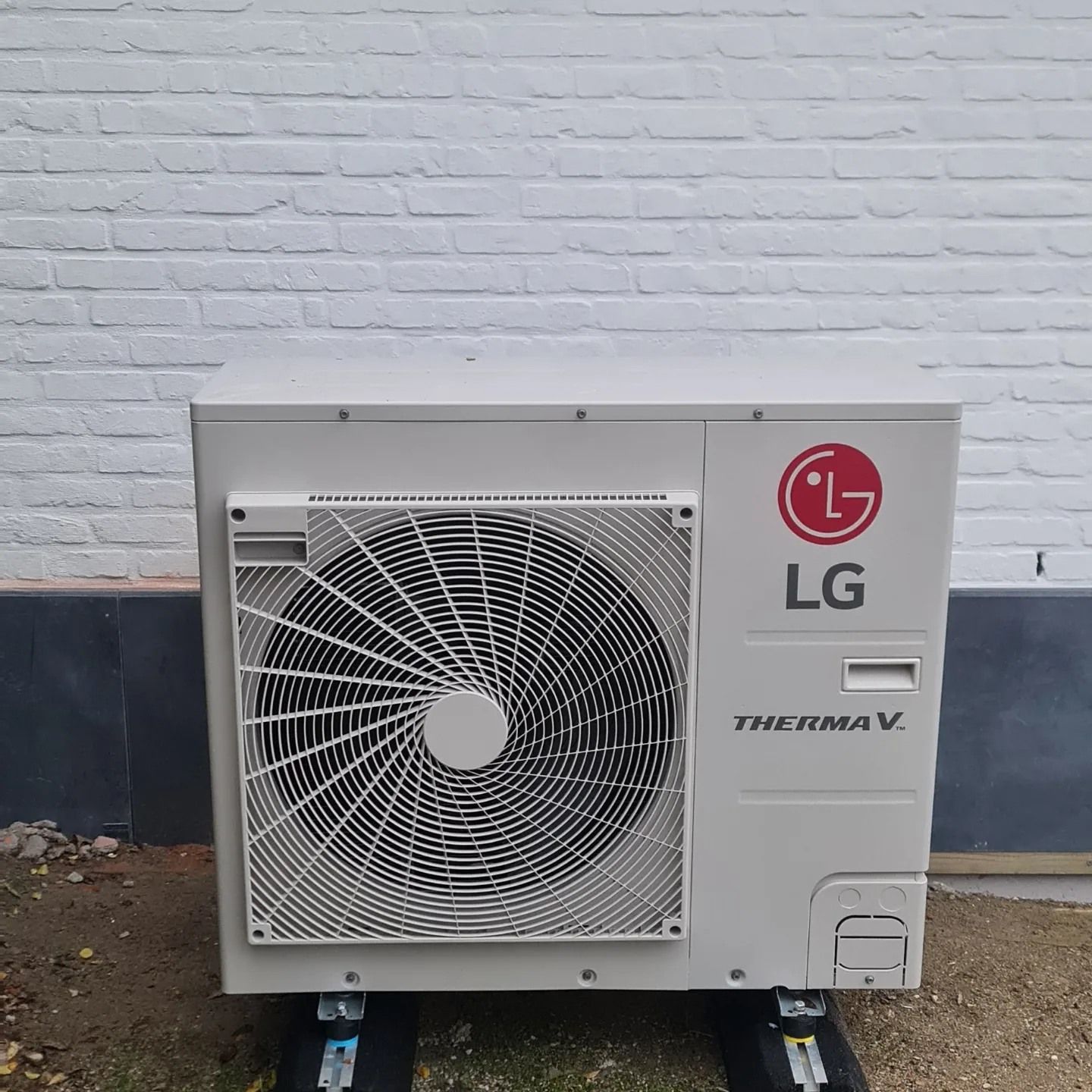 Warmtepomp lucht-water LG Therma V
Sanitair Boiler
Averbode