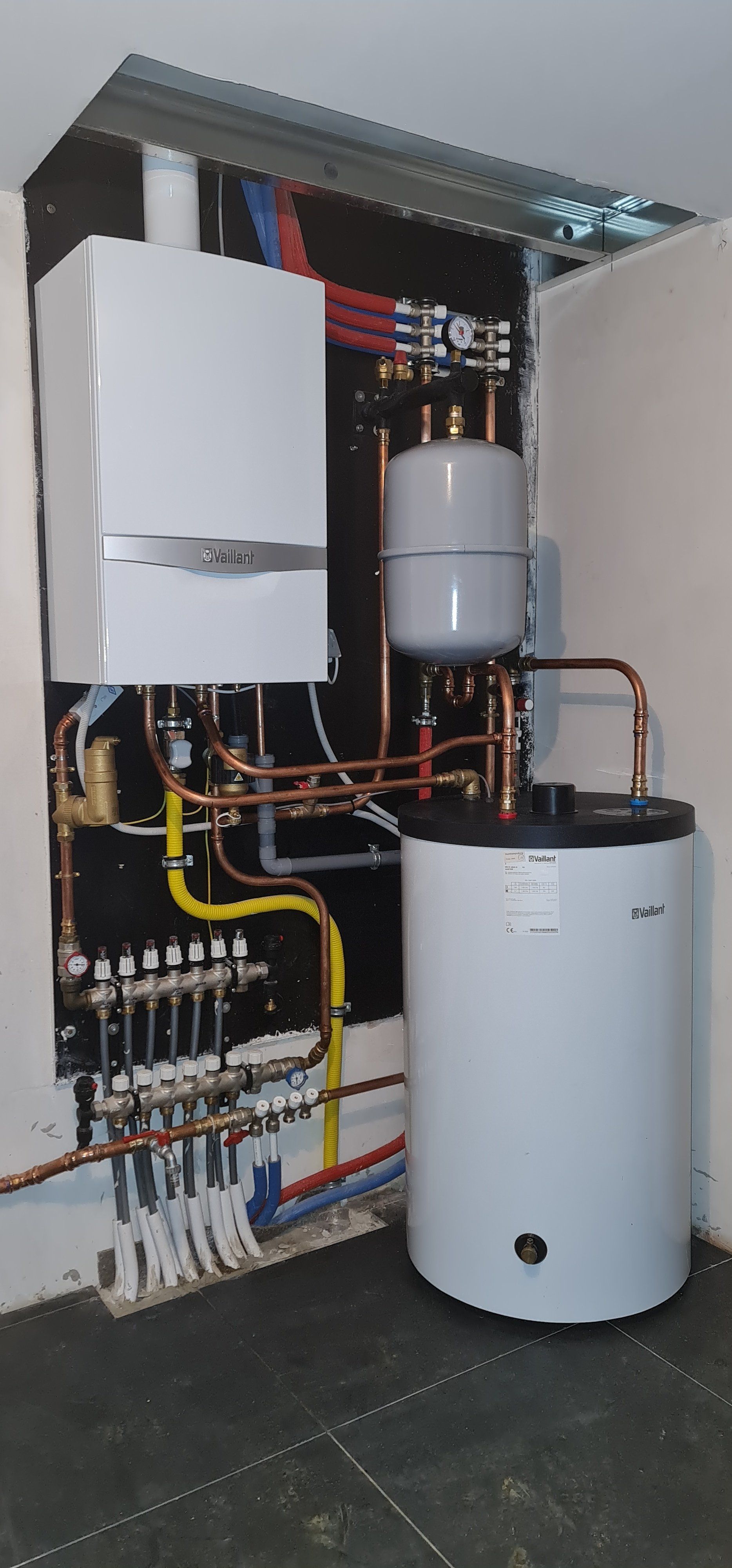 Vaillant Ecotec plus
Gas Condensatieketel
Putte Berlaar keerbergen Tremelo
Hulshout Bonheiden