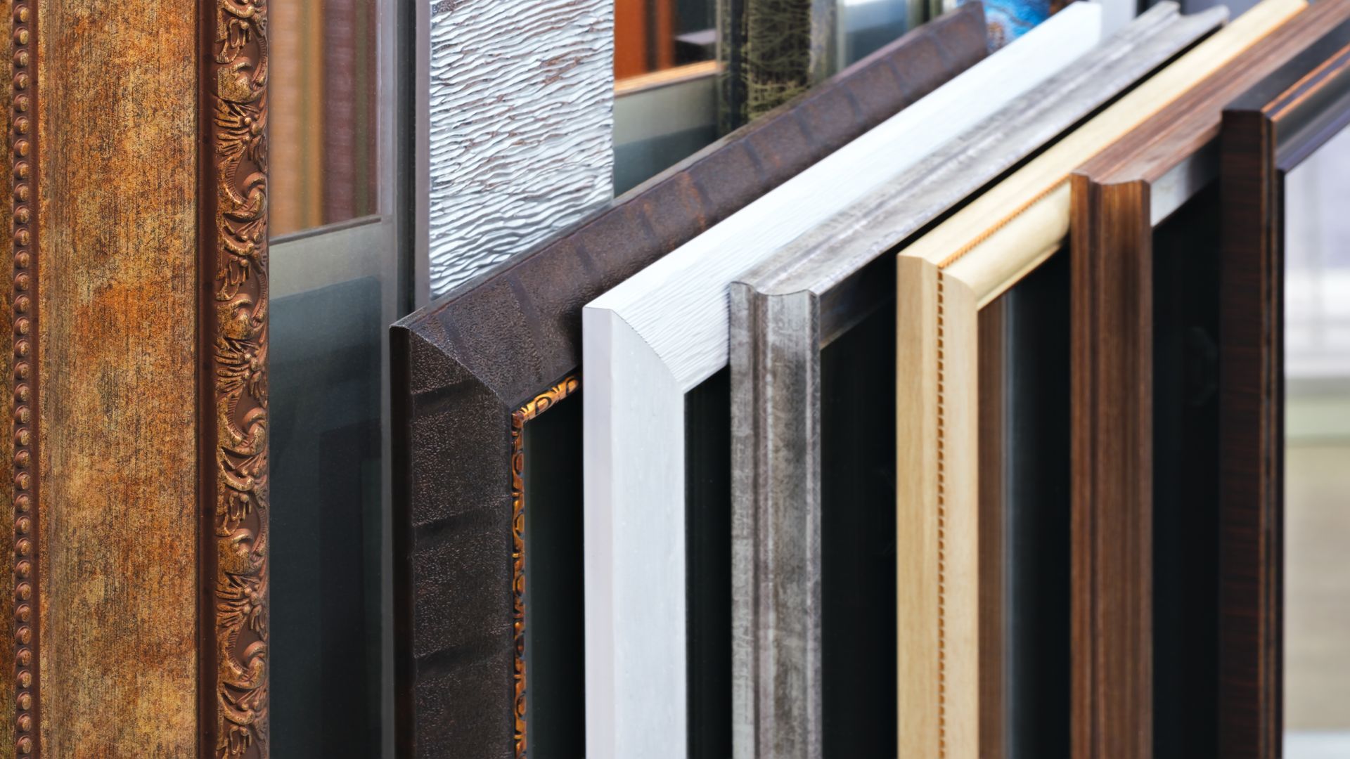 Choosing decorative frame for a painting.