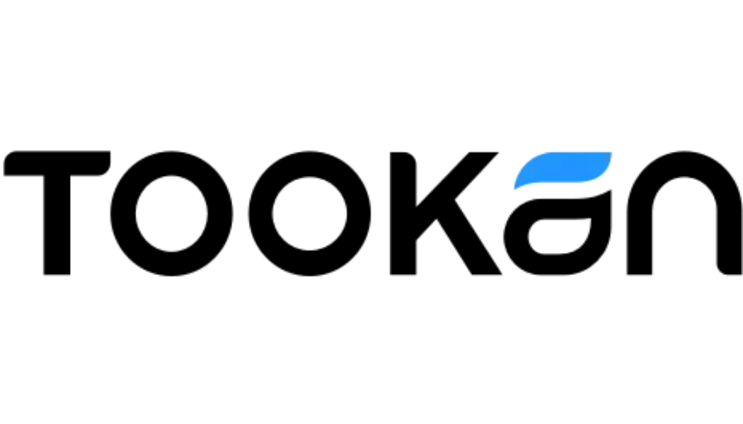 Tookan-Logo. Schwarzer Text mit einem blauen, stilisierten „a“-Symbol.