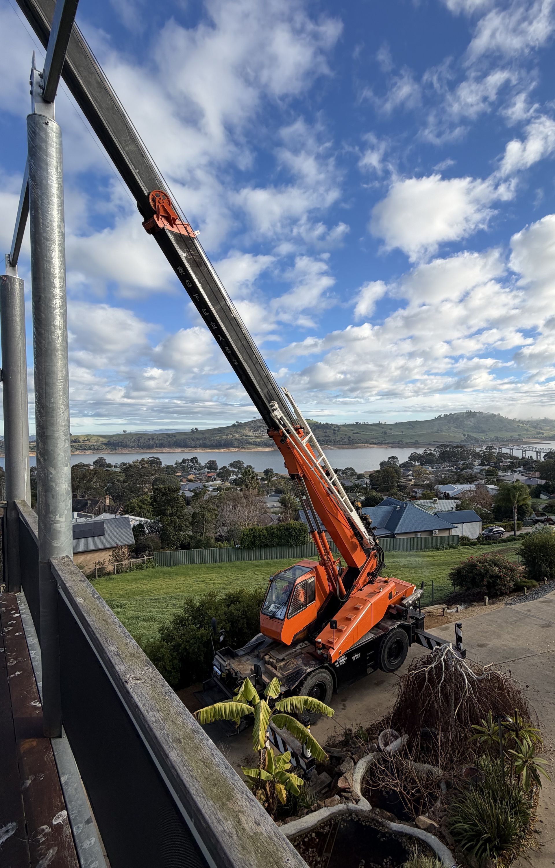 Kobelco 16 T City Crane Bethanga Tawonga Council