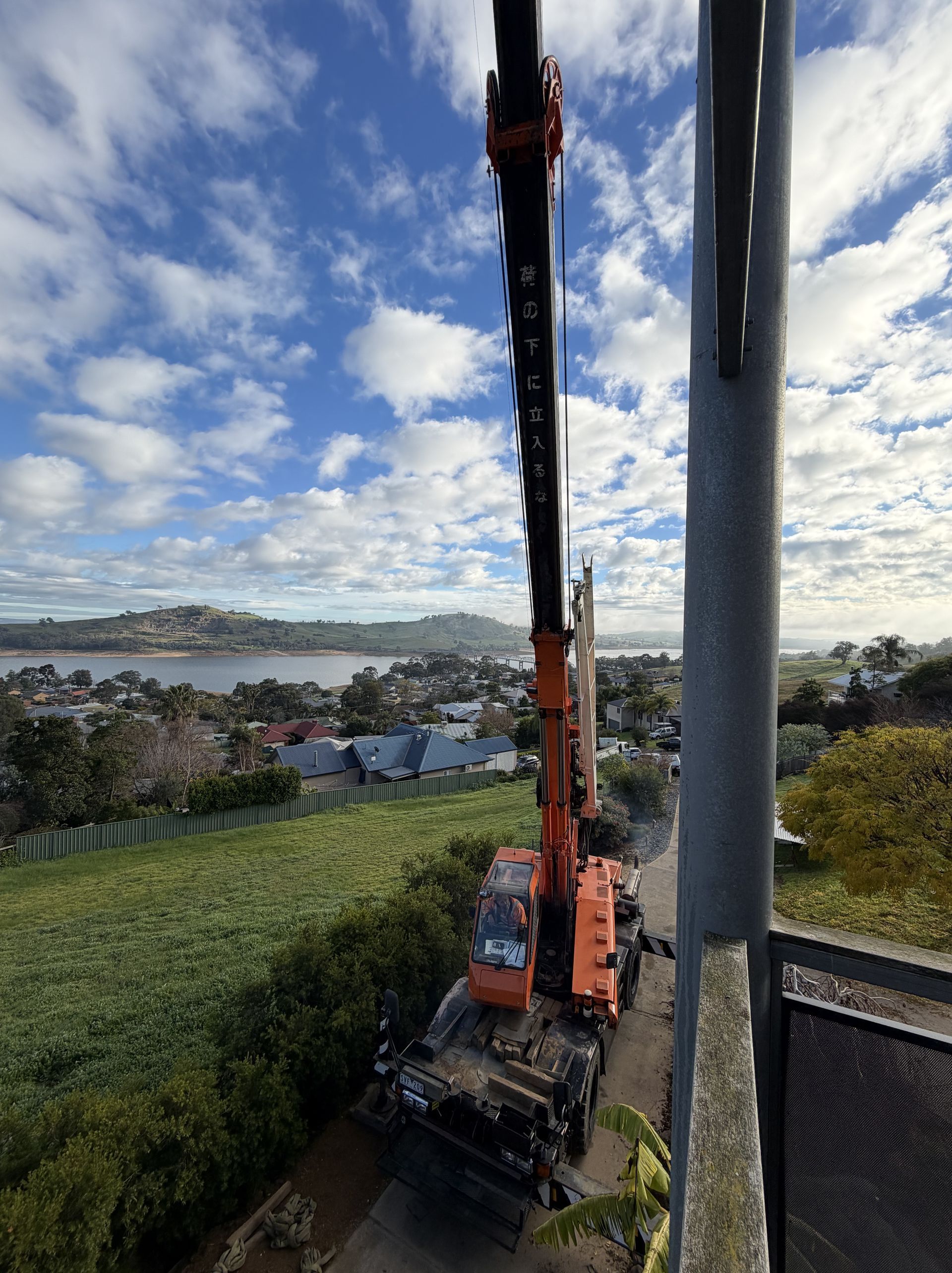 Kobelco 16 T City Crane Bethanga Tawonga Council