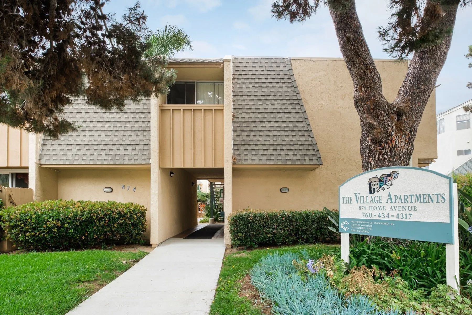 The Village Apartments Exterior Photo