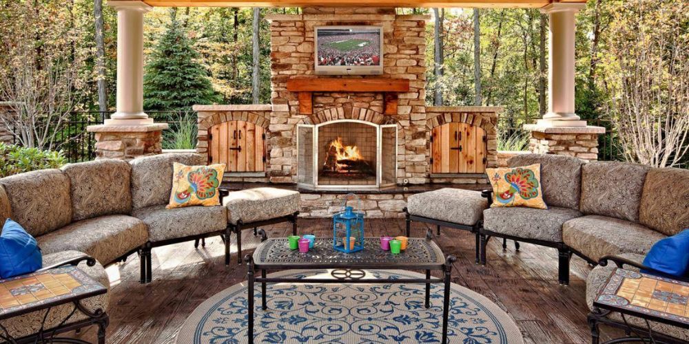 6 Creative Ways to Use Your Outdoor Space During Winter