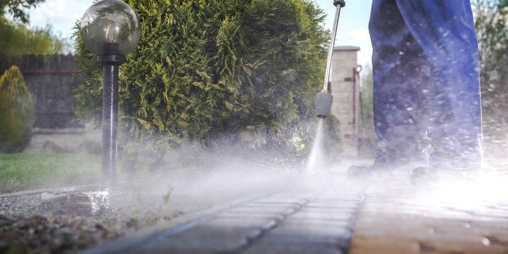 pressure-washing-concrete-driveway