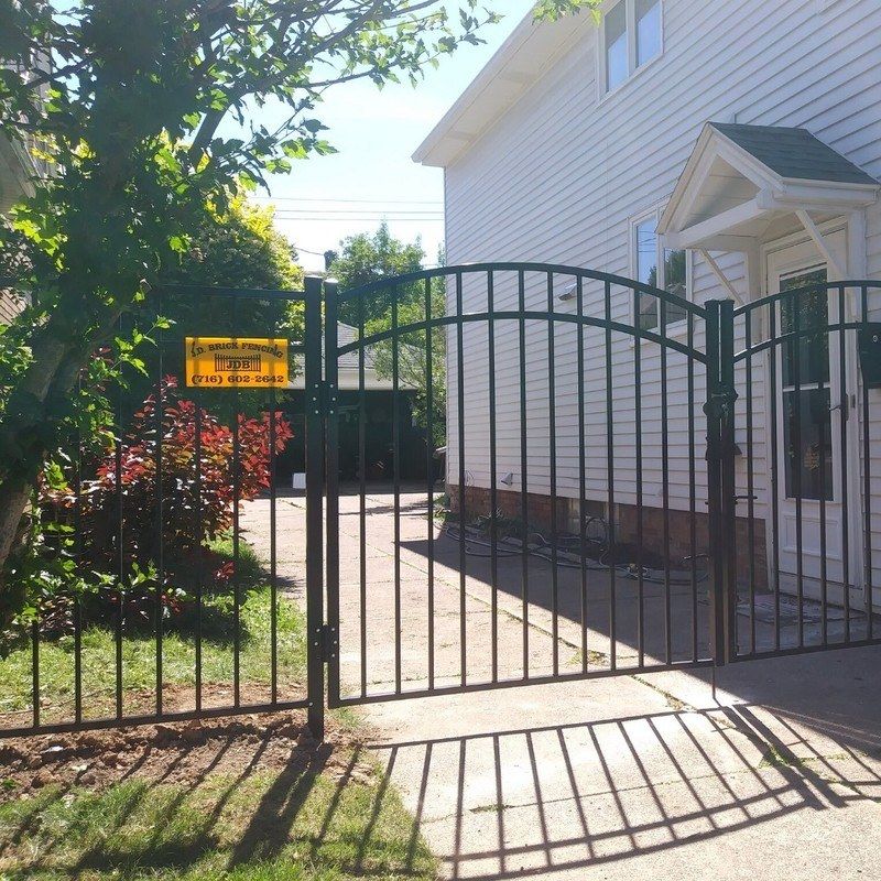 Arched Black Aluminum Gate